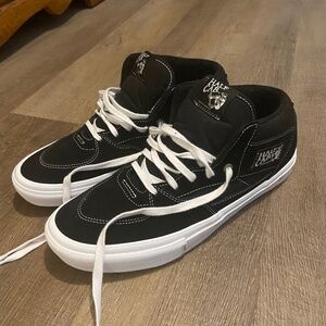 Vans half cabs
